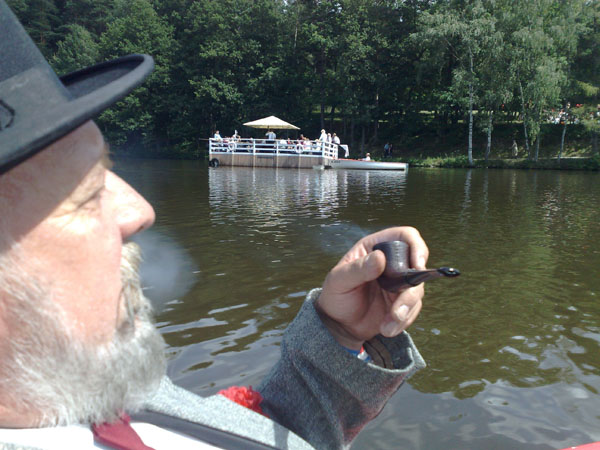 tymi koncerty a jednm seminem na tma: Staroprask psniky jako svbytn folklrn nr.. vedenm v nmin se do historie 3. ronku Schrammel Klang Festu nesmazateln zapsala Patrola lapeto. Fotografie mluv za ve.